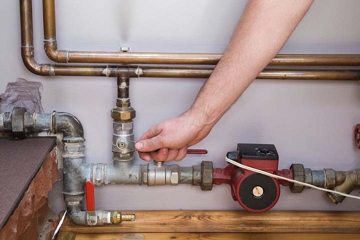 Best central heating pump for large homes, offering efficient and reliable heating throughout the house.