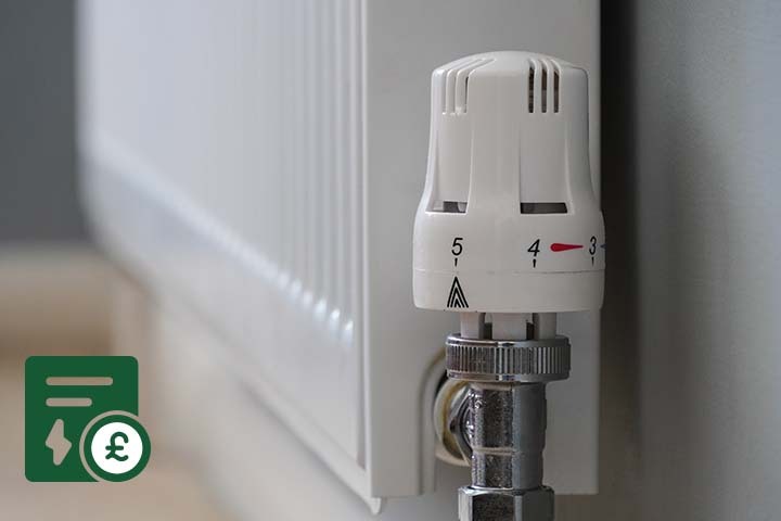 Infographic comparing hourly UK central heating costs for gas, electric, and oil systems in 2025